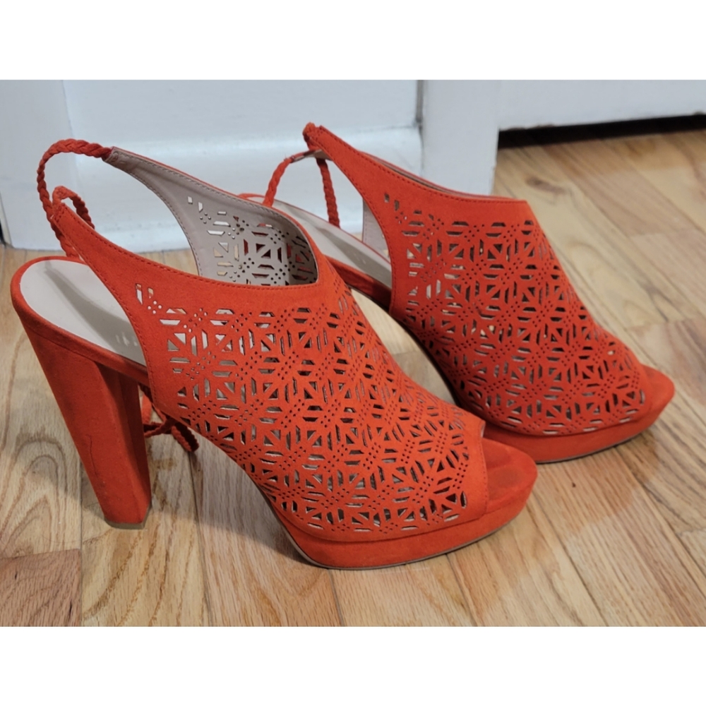 Sandals - Picture 2 of 6